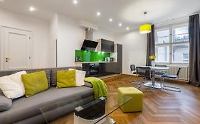 Dlouha Palace - Live In One Of The Best Streets